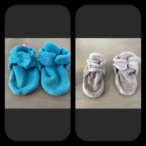 (2) pairs Zutano Baby Booties - The original stay on bootie